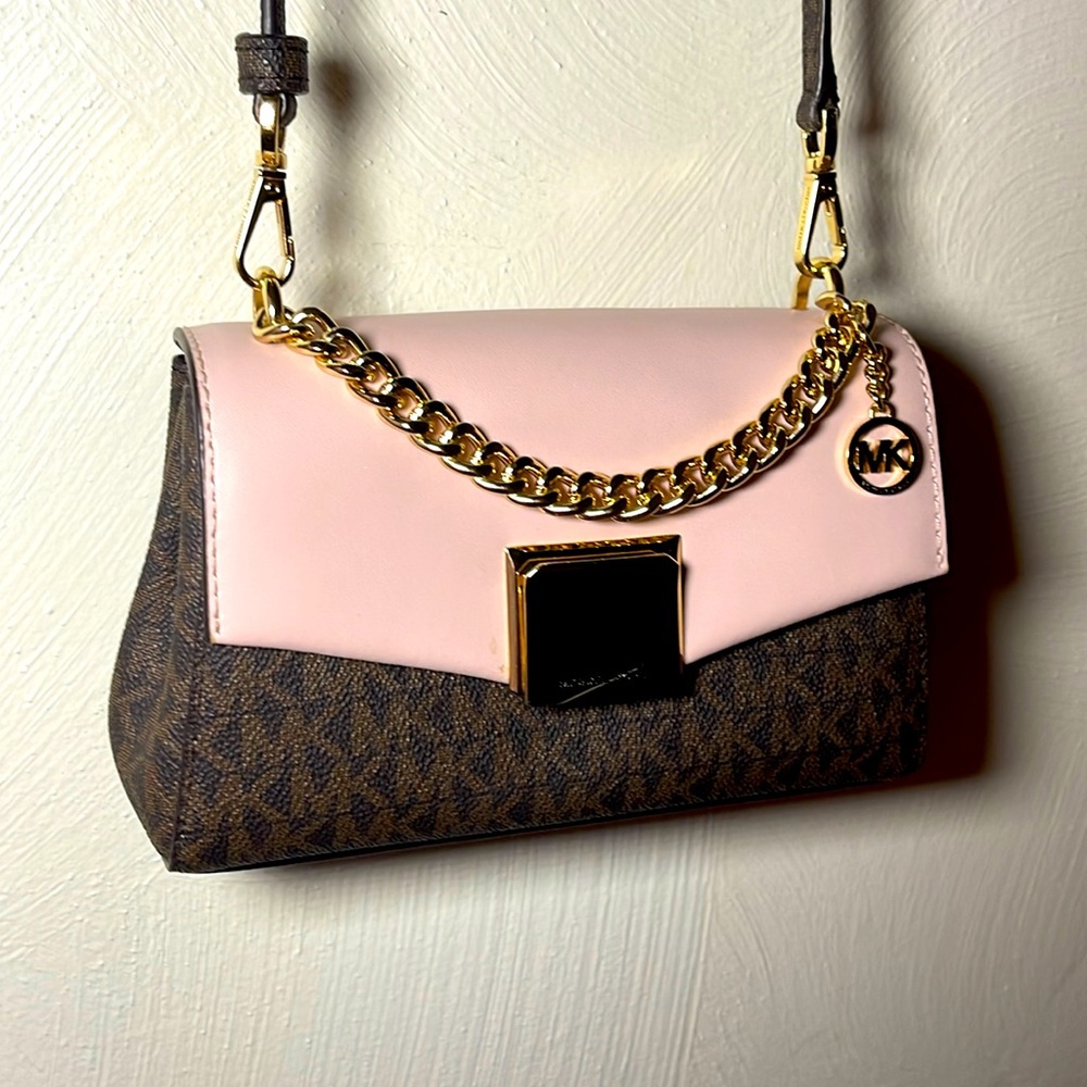 👜🌸✨MICHEAL KORS CROSSBODY BAG👜🌸✨